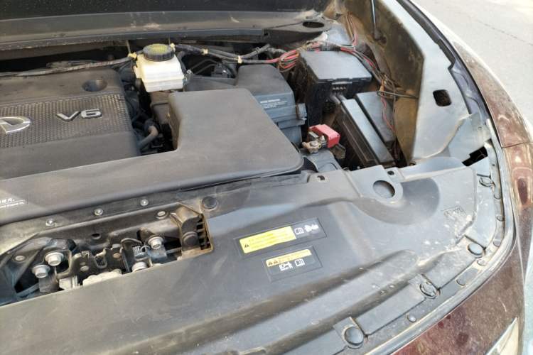 Used Infiniti JX 2013 JX35 4x4 All-Terrain Edition Engine Bay Left