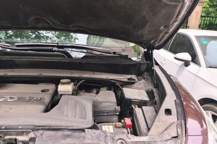 Used Infiniti JX 2013 JX35 Two-Wheel-Drive Excellence Edition Engine Bay Left