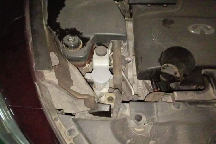 Used Infiniti JX 2013 JX35 4x4 All-Terrain Edition Engine Bay Right
