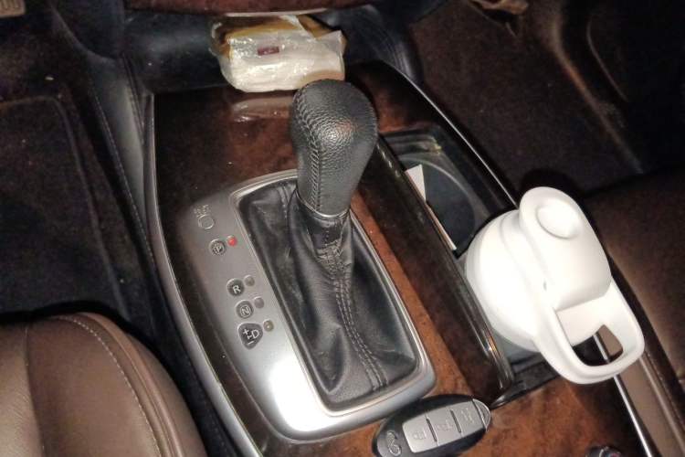 Used Infiniti JX 2013 JX35 4x4 All-Terrain Edition Gear Lever