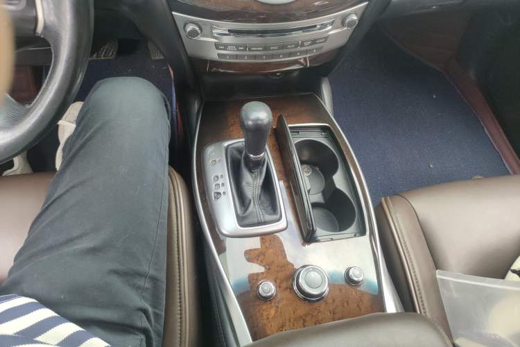 Used Infiniti JX 2013 JX35 4x4 All-Terrain Edition Gear Lever