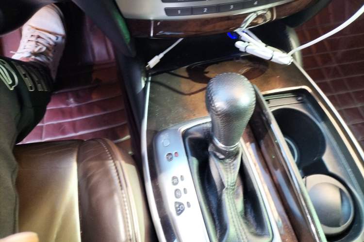 Used Infiniti JX 2013 JX35 4x4 All-Terrain Edition Gear Lever