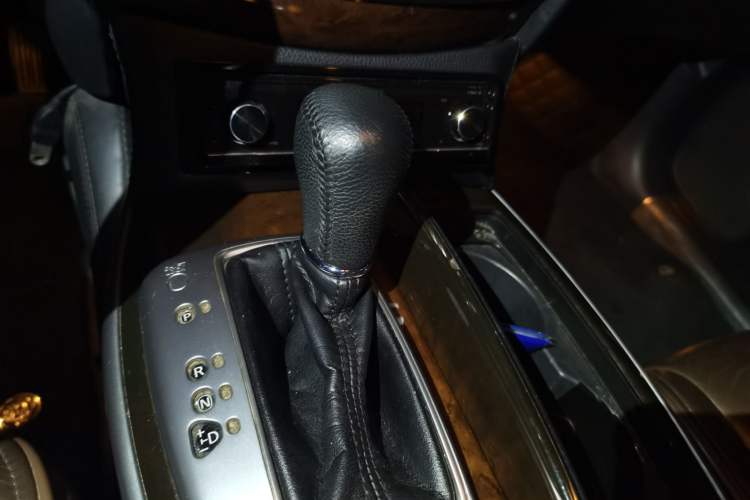 Used Infiniti JX 2013 JX35 Two-Wheel-Drive Excellence Edition Gear Lever