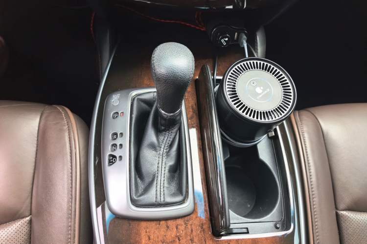 Used Infiniti JX 2013 JX35 Two-Wheel-Drive Excellence Edition Gear Lever