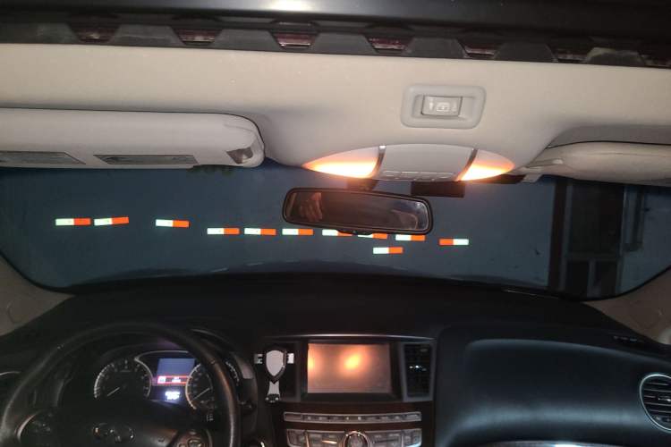Used Infiniti JX 2013 JX35 Two-Wheel-Drive Excellence Edition Headliner