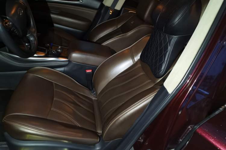 Used Infiniti JX 2013 JX35 Two-Wheel-Drive Excellence Edition Left Front Seat
