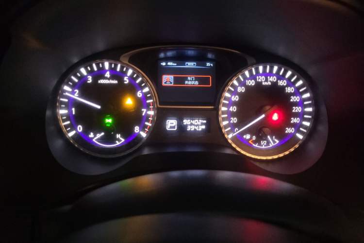 Used Infiniti JX 2013 JX35 Two-Wheel-Drive Excellence Edition Odometer Close Up