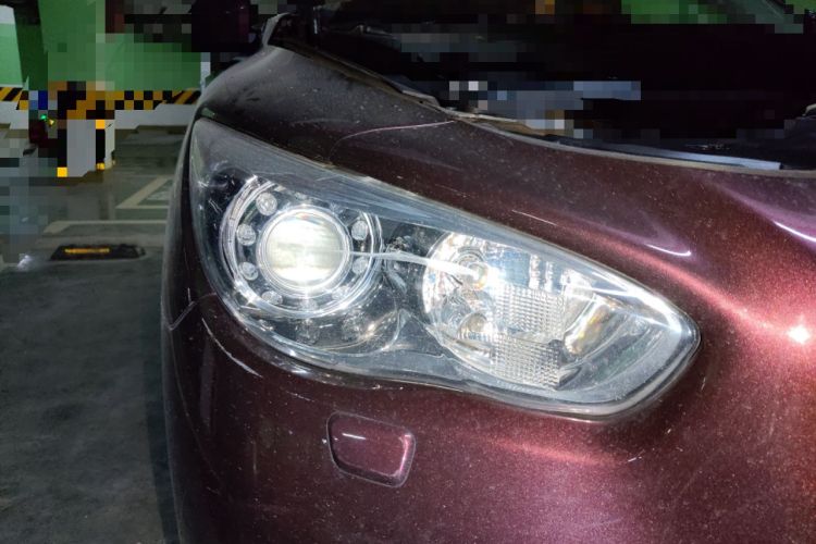 Used Infiniti JX 2013 JX35 Two-Wheel-Drive Excellence Edition Right Front Headlight