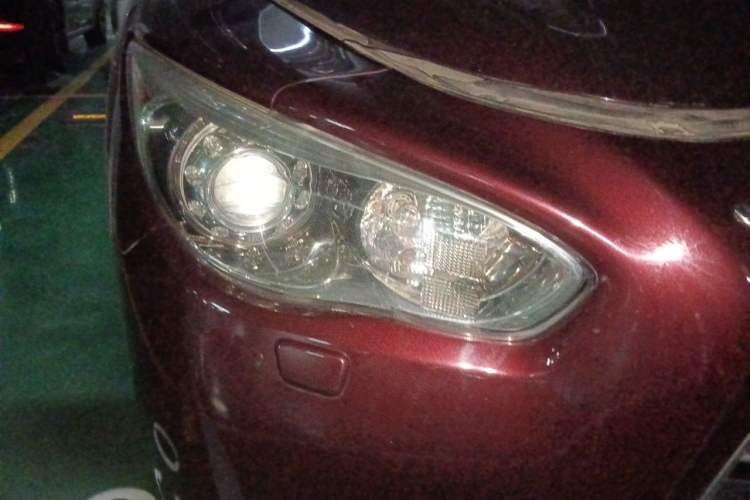 Used Infiniti JX 2013 JX35 4x4 All-Terrain Edition Right Front Headlight