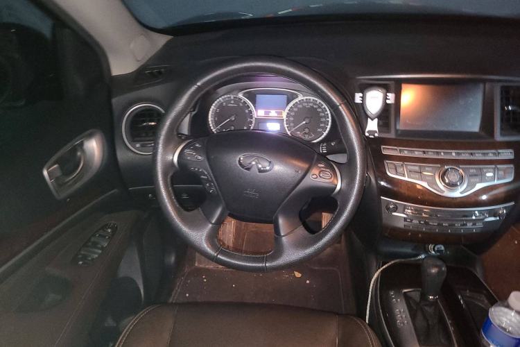 Used Infiniti JX 2013 JX35 Two-Wheel-Drive Excellence Edition Steering Wheel