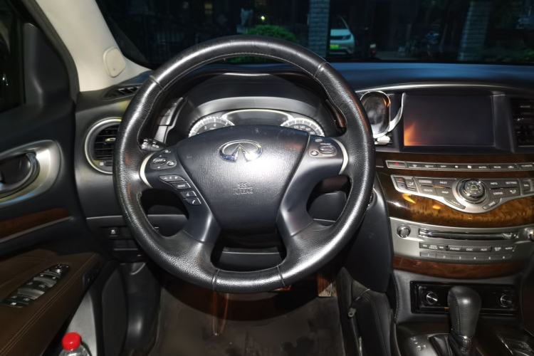 Used Infiniti JX 2013 JX35 Two-Wheel-Drive Excellence Edition Steering Wheel