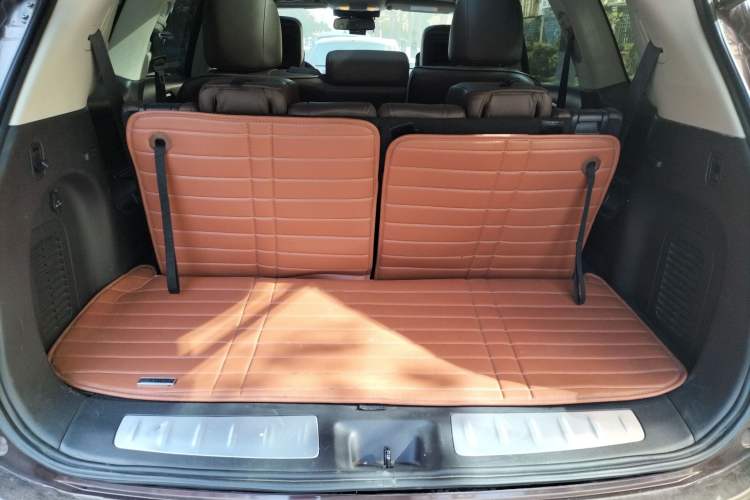 Used Infiniti JX 2013 JX35 4x4 All-Terrain Edition Trunk