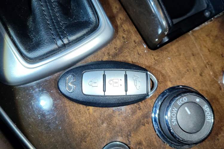 Used Infiniti JX 2013 JX35 Two-Wheel-Drive Excellence Edition Vehicle Key