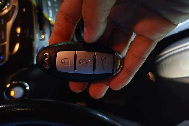 Used Infiniti JX 2013 JX35 Two-Wheel-Drive Excellence Edition Vehicle Key