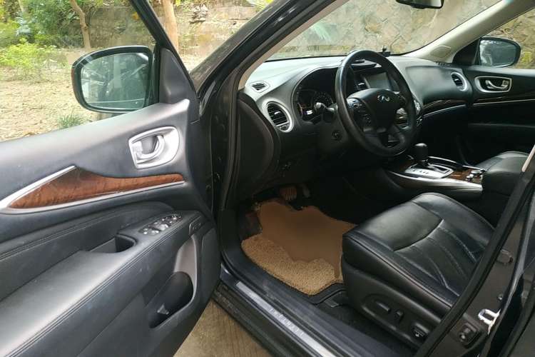 Used Infiniti JX 2013 JX35 Two-Wheel-Drive Excellence Edition Driver Seat