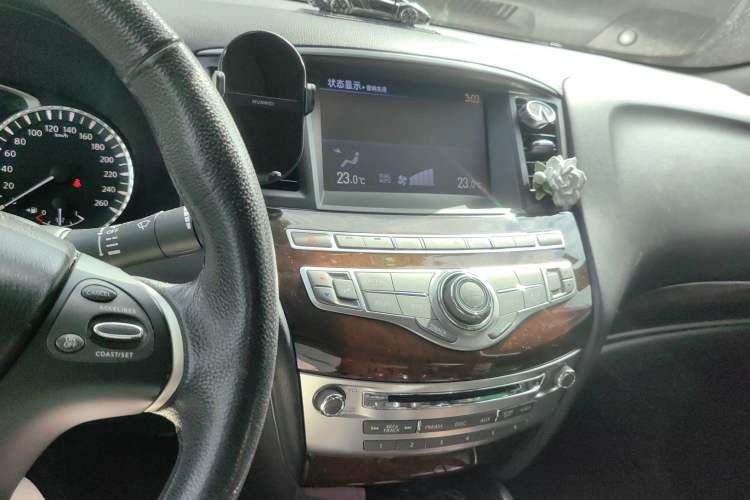 Used Infiniti JX 2013 JX35 Two-Wheel-Drive Excellence Edition Audio And AC Panel