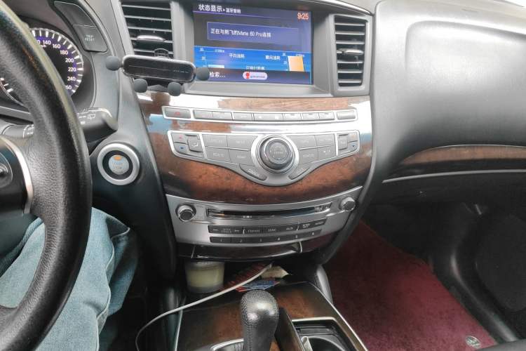 Used Infiniti JX 2013 JX35 Two-Wheel-Drive Excellence Edition Audio And AC Panel