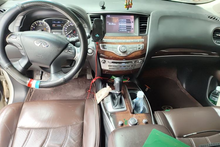 Used Infiniti JX 2013 JX35 Two-Wheel-Drive Excellence Edition Center Console