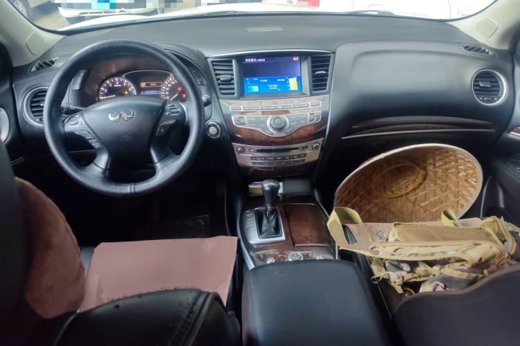 Used Infiniti JX 2013 JX35 4x4 All-Terrain Edition Center Console