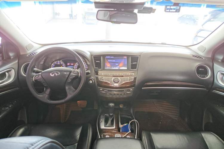 Used Infiniti JX 2013 JX35 4x4 All-Terrain Edition Center Console