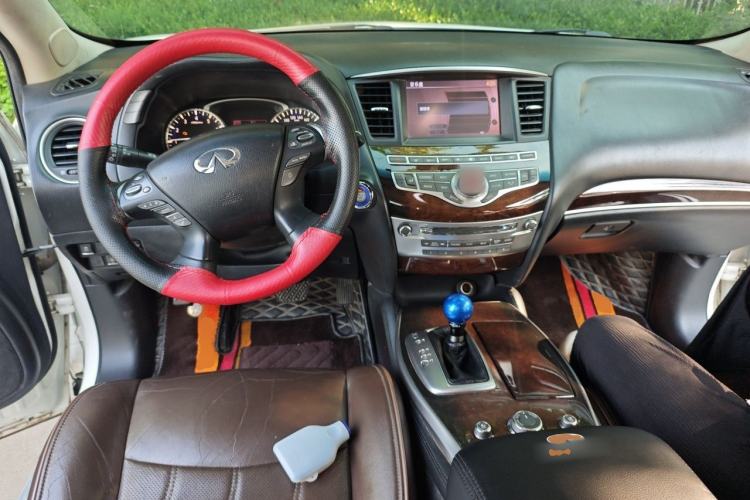 Used Infiniti JX 2013 JX35 4x4 All-Terrain Edition Center Console