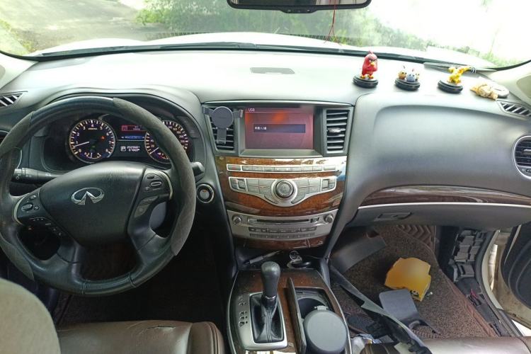 Used Infiniti JX 2013 JX35 4x4 All-Terrain Edition Center Console