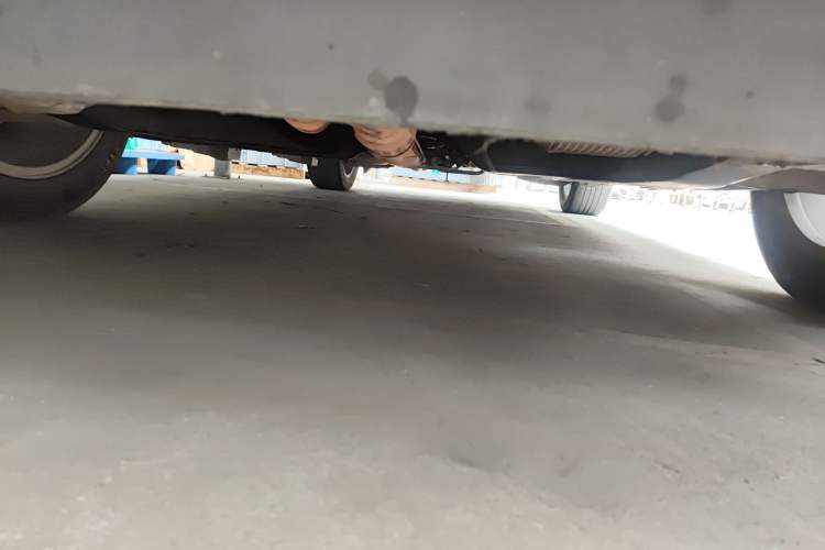 Used Infiniti JX 2013 JX35 Two-Wheel-Drive Excellence Edition Chassis Front