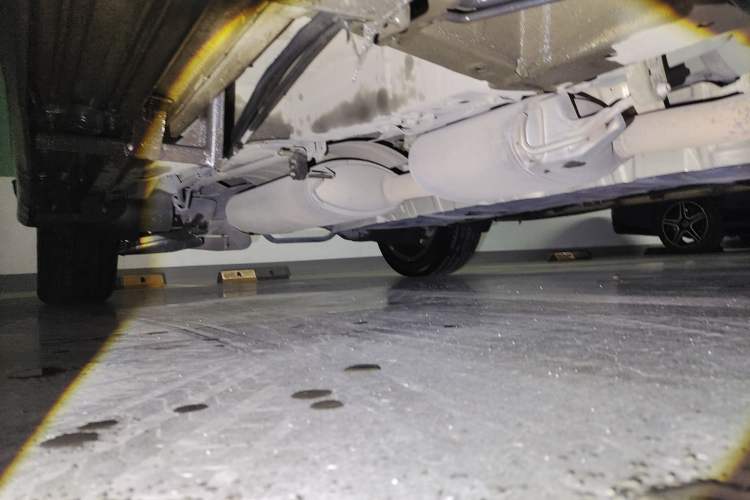Used Infiniti JX 2013 JX35 Two-Wheel-Drive Excellence Edition Chassis Front Right
