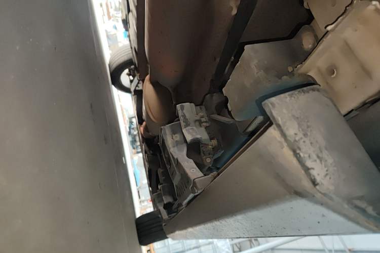 Used Infiniti JX 2013 JX35 Two-Wheel-Drive Excellence Edition Chassis Rear Right