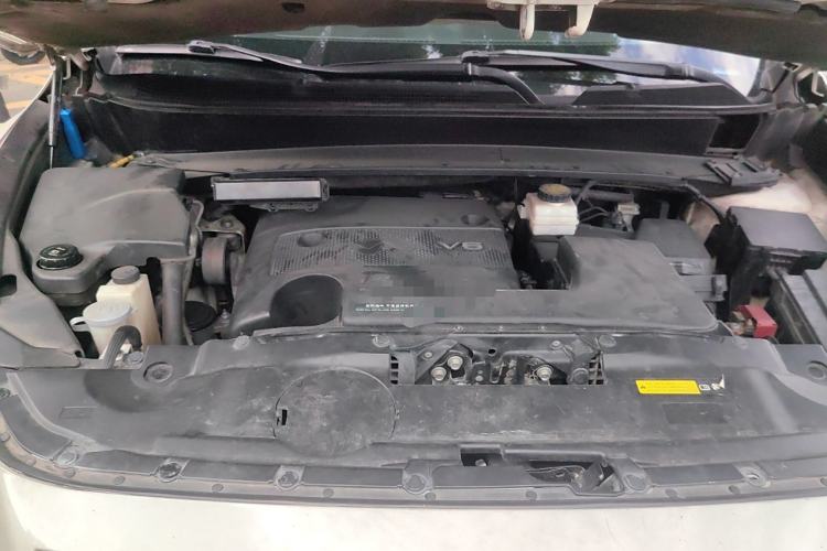 Used Infiniti JX 2013 JX35 Two-Wheel-Drive Excellence Edition Engine Bay