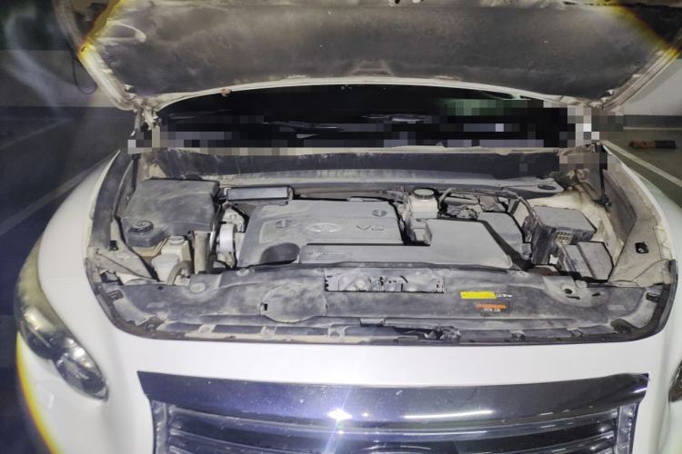 Used Infiniti JX 2013 JX35 Two-Wheel-Drive Excellence Edition Engine Bay