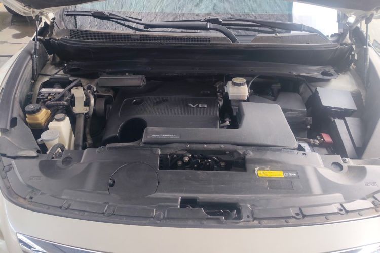 Used Infiniti JX 2013 JX35 4x4 All-Terrain Edition Engine Bay