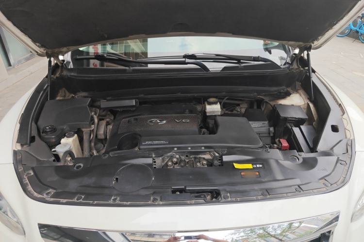 Used Infiniti JX 2013 JX35 4x4 All-Terrain Edition Engine Bay