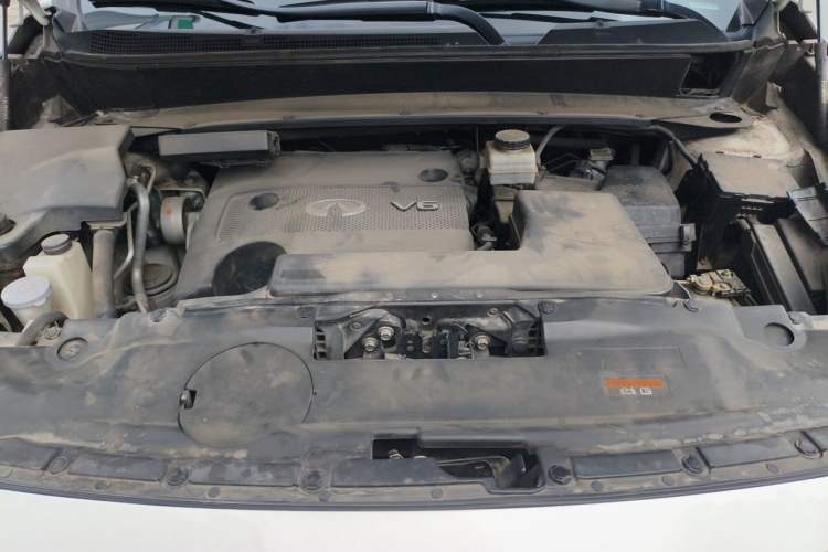 Used Infiniti JX 2013 JX35 Two-Wheel-Drive Excellence Edition Engine Bay