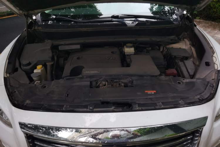 Used Infiniti JX 2013 JX35 Two-Wheel-Drive Excellence Edition Engine Bay