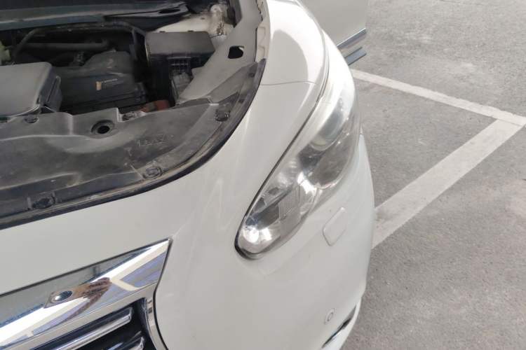Used Infiniti JX 2013 JX35 4x4 All-Terrain Edition Engine Bay Left