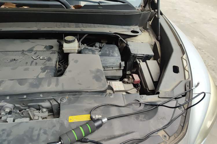 Used Infiniti JX 2013 JX35 Two-Wheel-Drive Excellence Edition Engine Bay Left