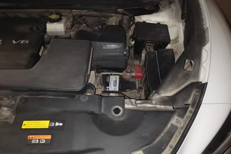Used Infiniti JX 2013 JX35 4x4 All-Terrain Edition Engine Bay Left