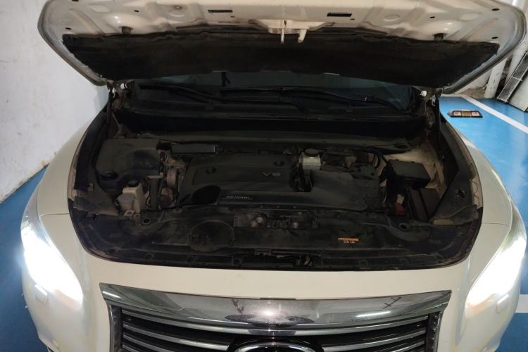 Used Infiniti JX 2013 JX35 4x4 All-Terrain Edition Engine Bay