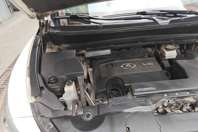 Used Infiniti JX 2013 JX35 4x4 All-Terrain Edition Engine Bay Right