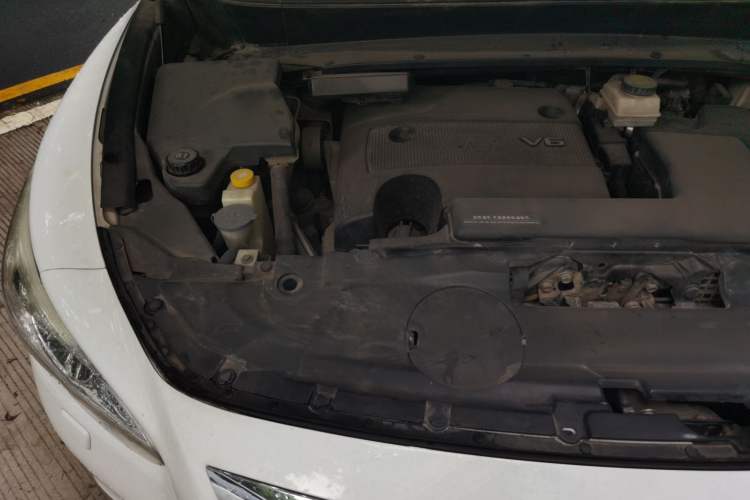 Used Infiniti JX 2013 JX35 Two-Wheel-Drive Excellence Edition Engine Bay Right