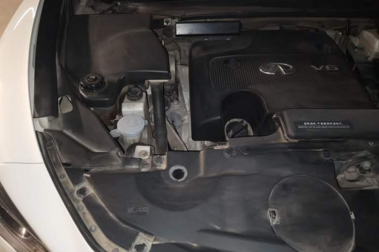 Used Infiniti JX 2013 JX35 4x4 All-Terrain Edition Engine Bay Right