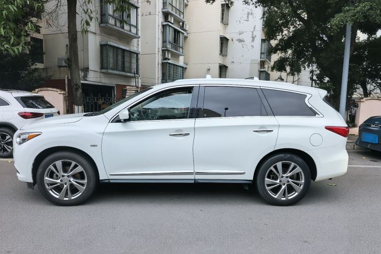 Used Infiniti JX 2013 JX35 Two-Wheel-Drive Excellence Edition Exterior 5