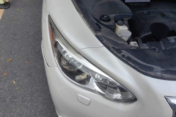 Used Infiniti JX 2013 JX35 Two-Wheel-Drive Excellence Edition Exterior 6