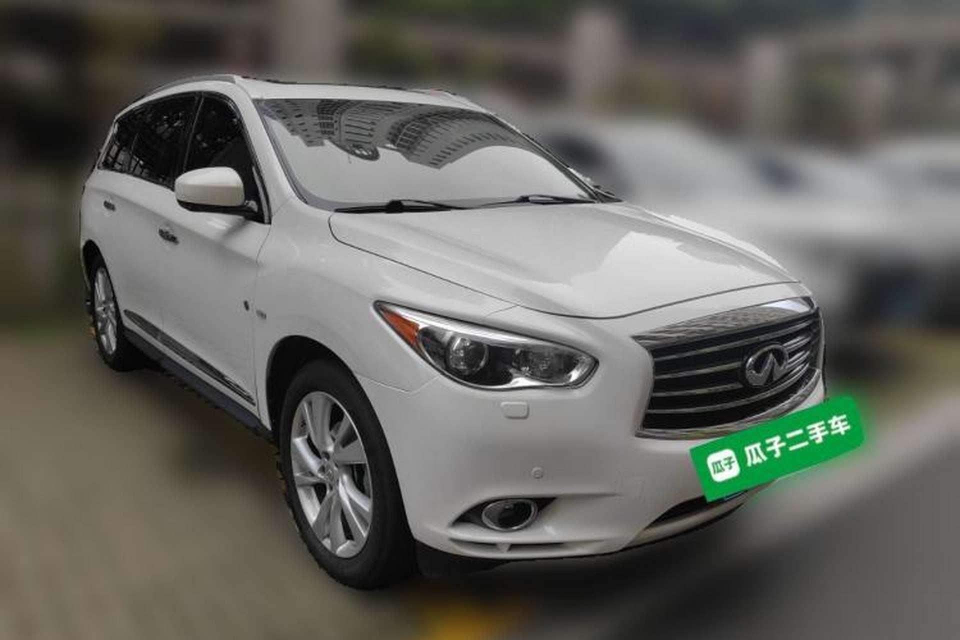 Used Infiniti JX 2013 JX35 Two-Wheel-Drive Excellence Edition Front Right 45 Deg