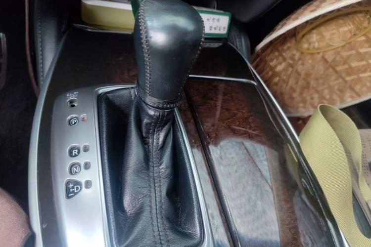 Used Infiniti JX 2013 JX35 4x4 All-Terrain Edition Gear Lever