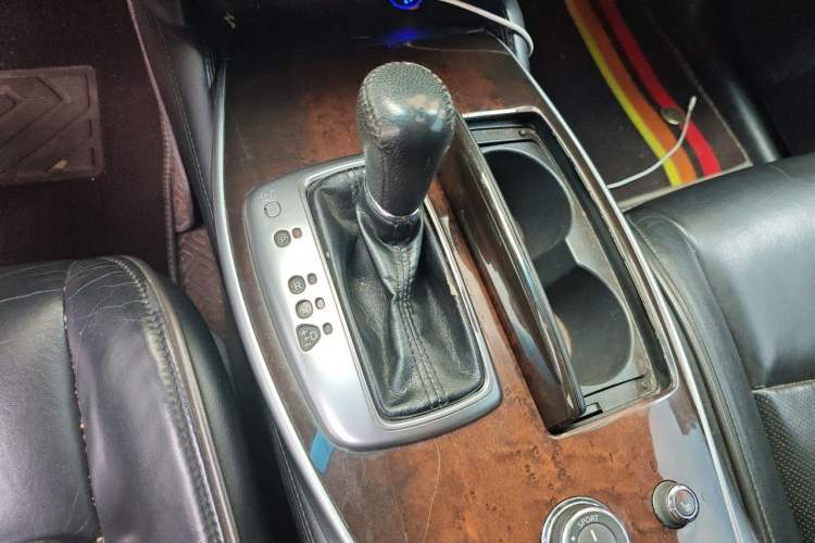 Used Infiniti JX 2013 JX35 Two-Wheel-Drive Excellence Edition Gear Lever