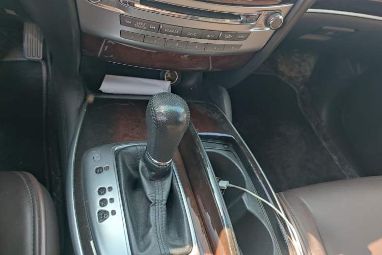 Used Infiniti JX 2013 JX35 Two-Wheel-Drive Excellence Edition Gear Lever