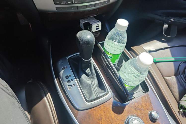 Used Infiniti JX 2013 JX35 4x4 All-Terrain Edition Gear Lever