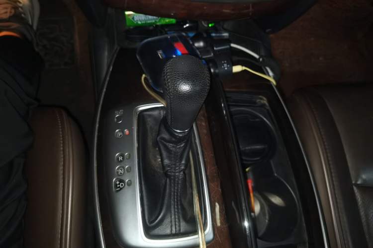 Used Infiniti JX 2013 JX35 4x4 All-Terrain Edition Gear Lever